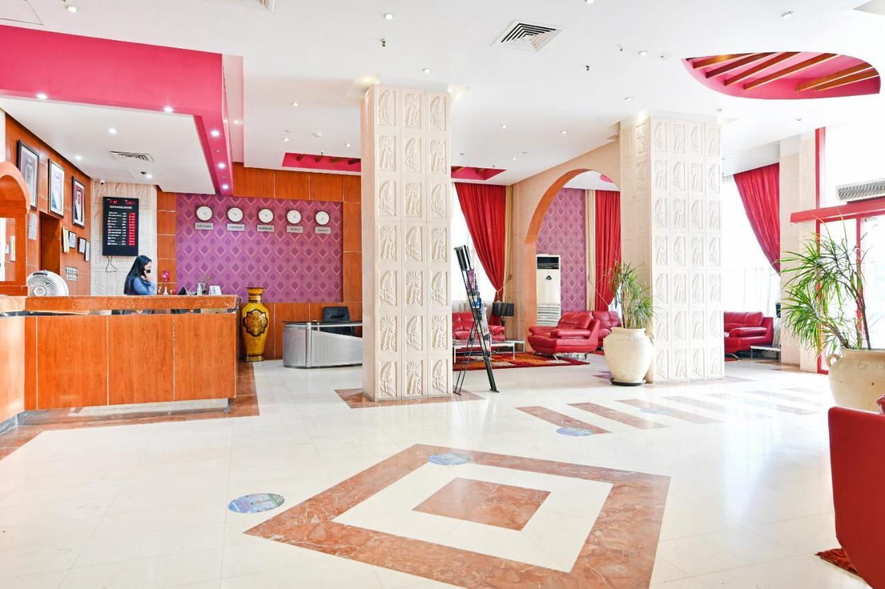 Oyo 118 Revira Hotel Manamah Buitenkant foto