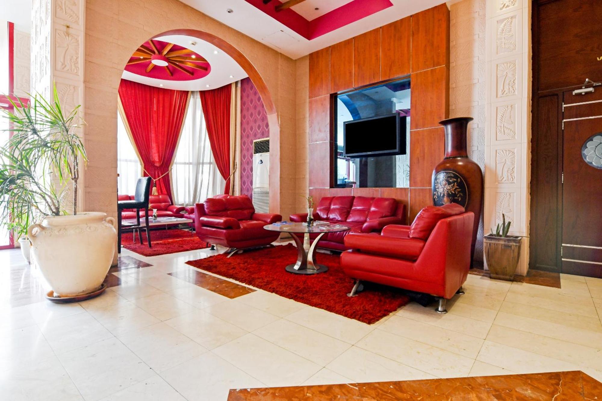 Oyo 118 Revira Hotel Manamah Buitenkant foto